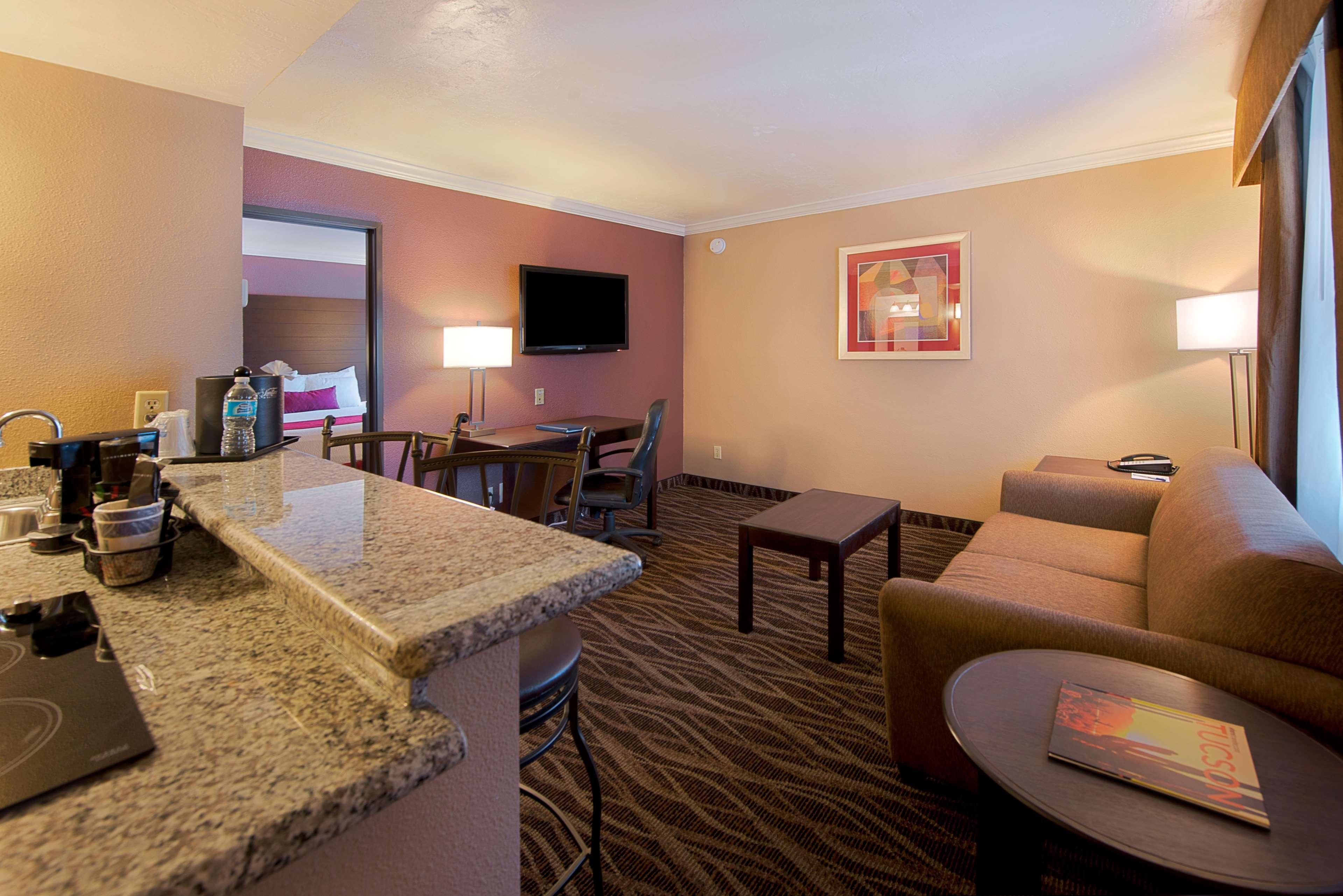 Best Western Innsuites Tucson Foothills Hotel & Suites Esterno foto