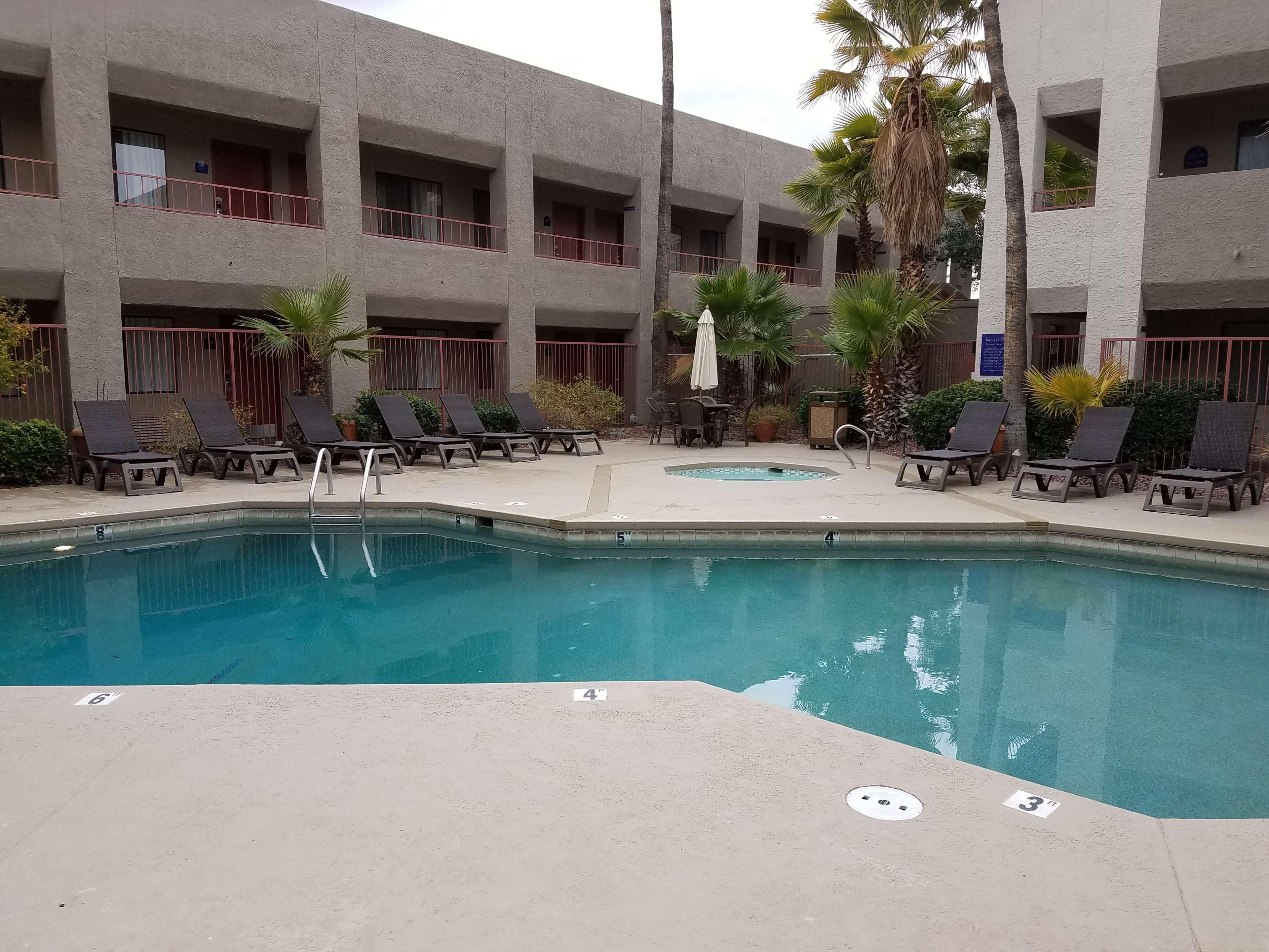 Best Western Innsuites Tucson Foothills Hotel & Suites Esterno foto