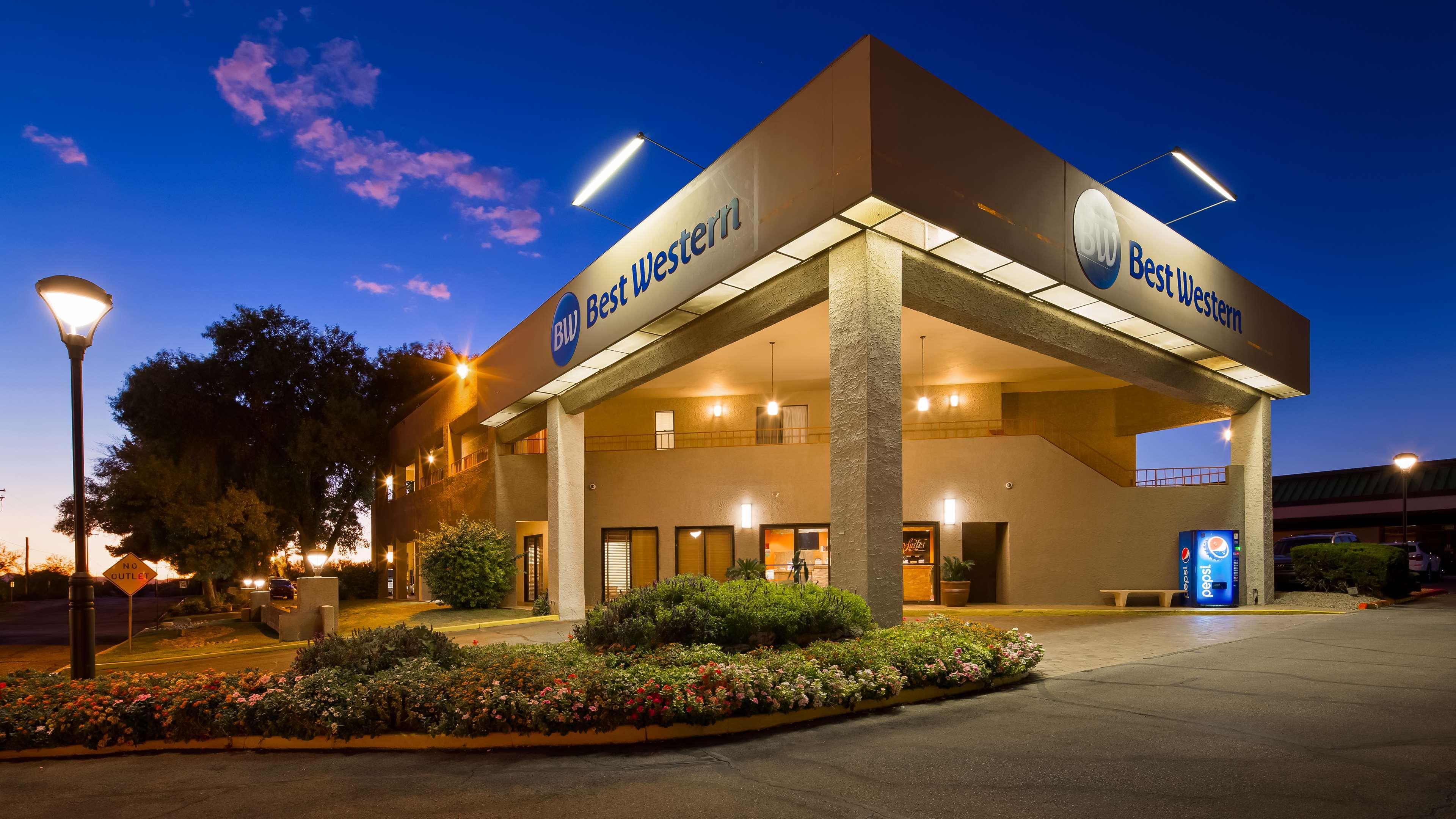 Best Western Innsuites Tucson Foothills Hotel & Suites Esterno foto